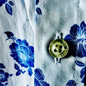 Ted Baker Endurance Mens Button Up White w/ Blue Flowers, Flip Cuff, Sz 16